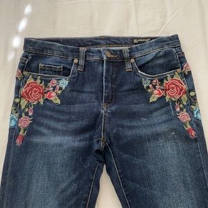 BLANK NYC Embroidered jeans